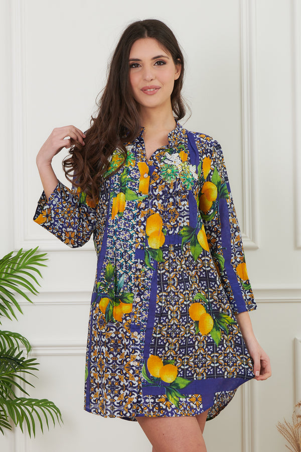 HEMDKLEID MIT BESTICKTEN PERLEN