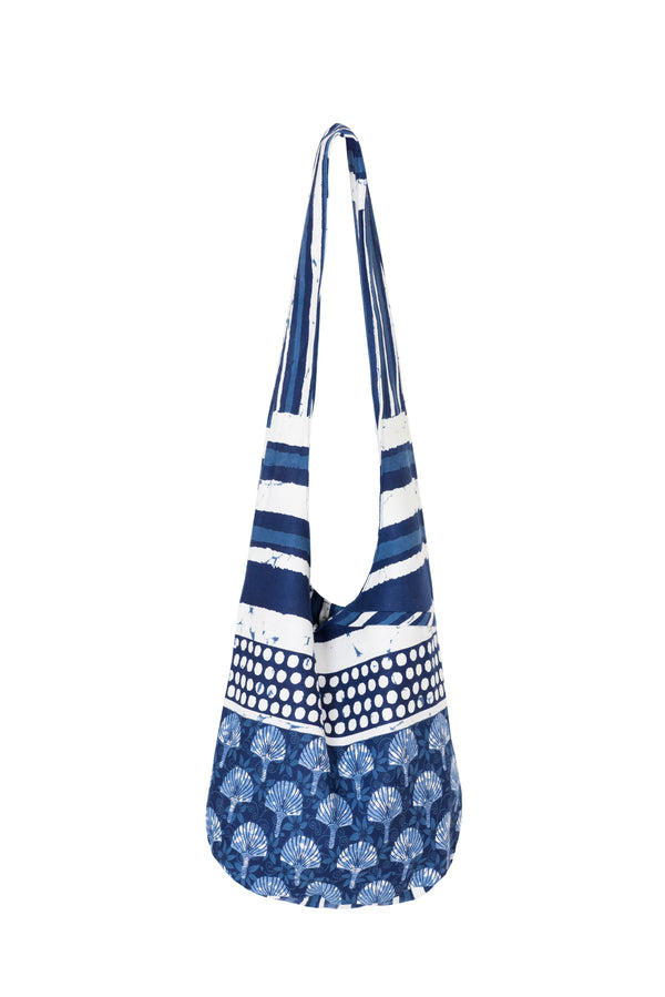 BLAUFARBIGE TASCHE 