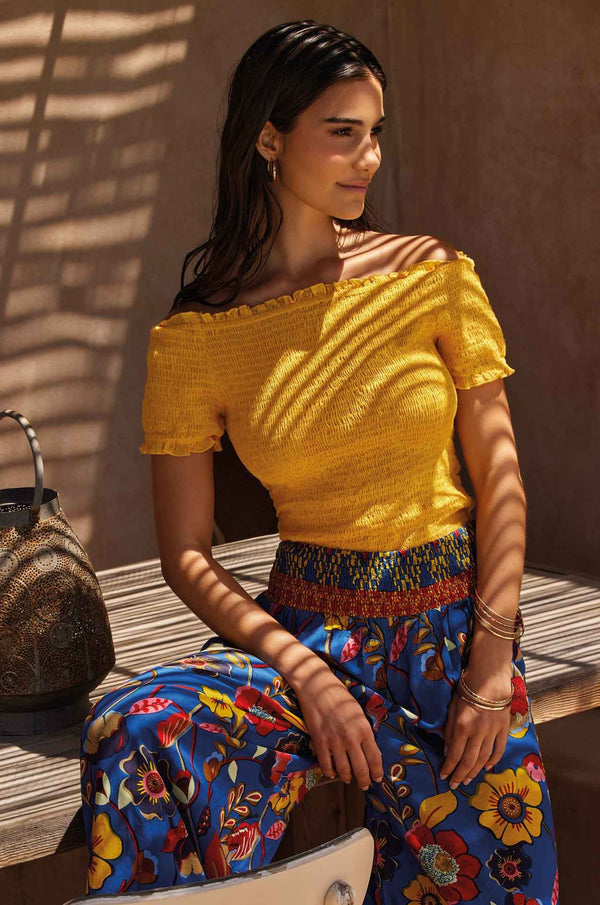 CAMY CROP-TOP MIT U-Boot-AUSSCHNITT