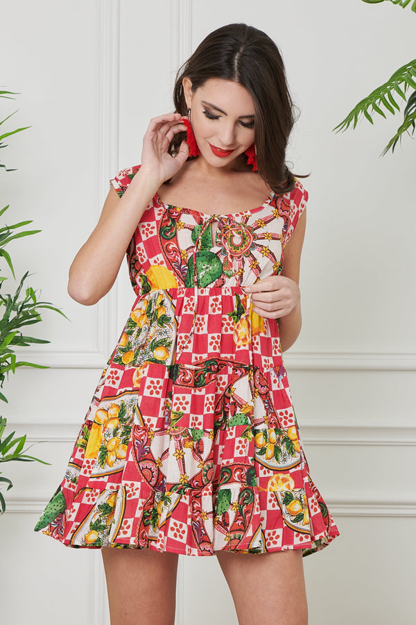 KLEID MIT VIELEN RÜSCHEN